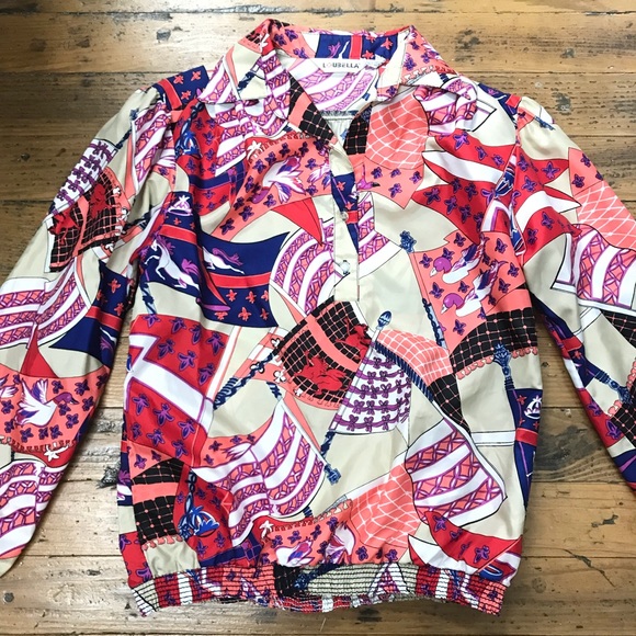 Vintage Tops - Vintage print shirt